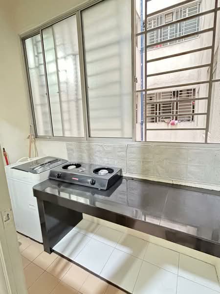 Condominium for Rent at Residensi Laguna (Sunway Belvedere) - Raymond Ling - Kitchen - PropertyGuru.com.my