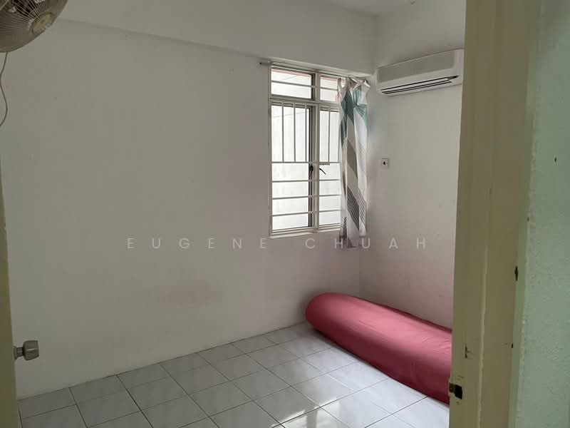 Pangsapuri untuk Dijual di Sinar Bukit Dumbar - Eugene Chuah - Bedroom - PropertyGuru.com.my