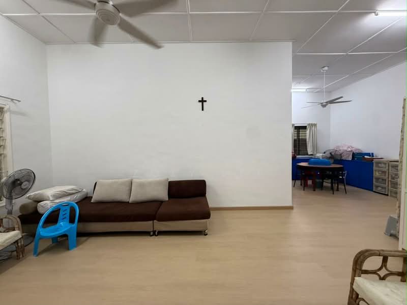 Bungalow House untuk Dijual di Taman Kebun Teh (Johor Bahru) - Zoey Lee - Living Room - PropertyGuru.com.my