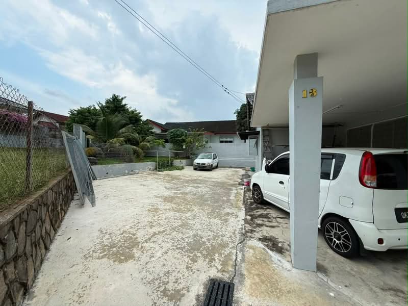 Bungalow House untuk Dijual di Taman Kebun Teh (Johor Bahru) - Zoey Lee - Exterior - PropertyGuru.com.my