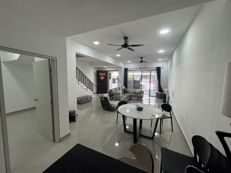 Rumah Teres 2-Tingkat untuk Dijual di Rawang (Selangor) - Wong WG - Living Room - PropertyGuru.com.my