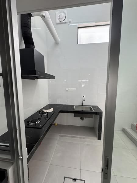 Rumah Teres 2-Tingkat untuk Dijual di Rawang (Selangor) - Wong WG - Kitchen - PropertyGuru.com.my