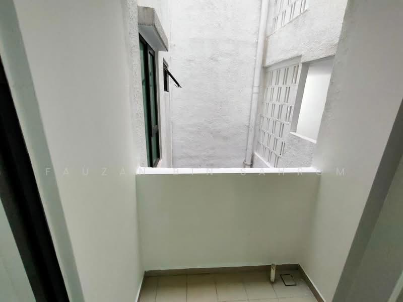 Service Residence for Sale at Twin Residences - Fauzan bin Sahrom - PropertyGuru.com.my