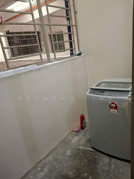 Condominium for Rent at Residensi Laguna (Sunway Belvedere) - Raymond Ling - Balcony - PropertyGuru.com.my