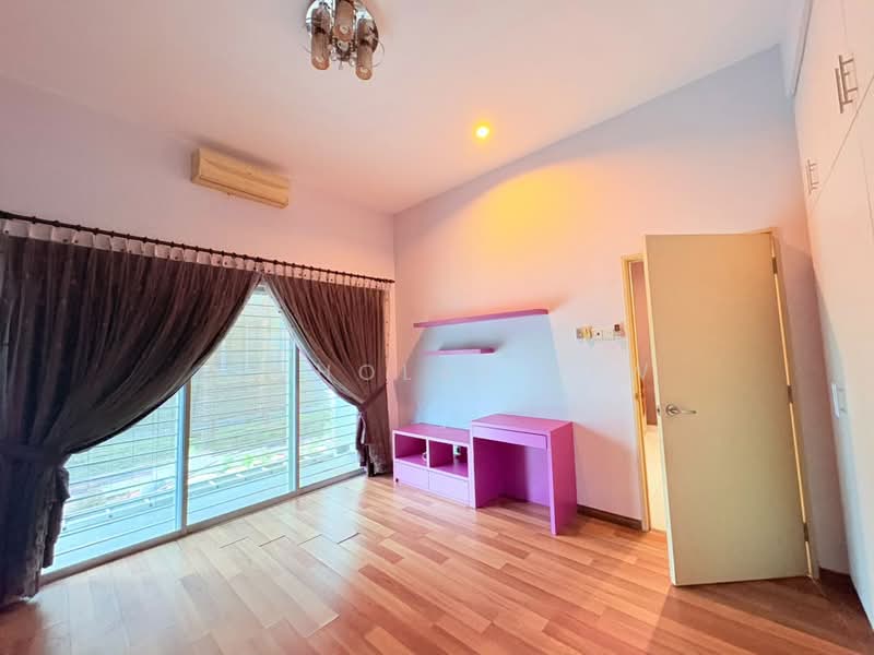 Townhouse for Sale in Seri Kembangan (Selangor) - Nicholas Lew - PropertyGuru.com.my