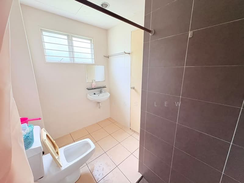 Townhouse for Sale in Seri Kembangan (Selangor) - Nicholas Lew - PropertyGuru.com.my
