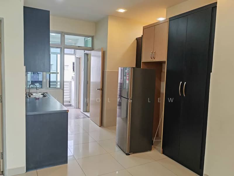 Townhouse for Sale in Seri Kembangan (Selangor) - Nicholas Lew - Kitchen - PropertyGuru.com.my