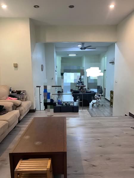 Kondominium untuk Dijual di Bayan Villa, Seri Kembangan - Nicholas Lew - Living Room - PropertyGuru.com.my