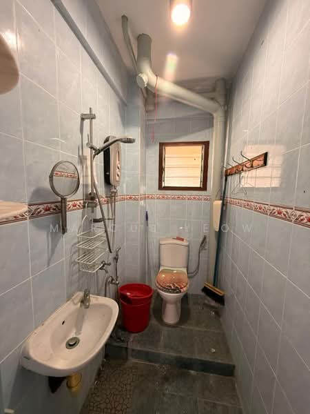 Apartment for Sale at Bukit Delima Apartment - Marcus Yeow - Bathroom - PropertyGuru.com.my