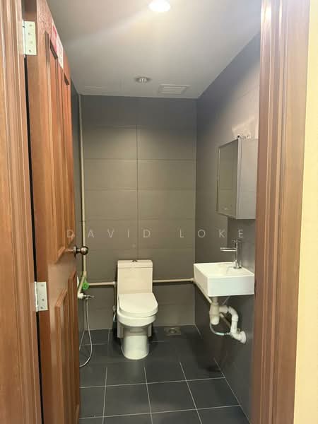 Shop / Office untuk Disewa di KL City Centre (Kuala Lumpur) - David Loke - Bathroom - PropertyGuru.com.my