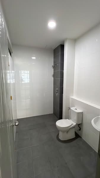 Rumah Teres 2-Tingkat untuk Disewa di Kota Kemuning (Shah Alam) - Miki You - Bathroom - PropertyGuru.com.my
