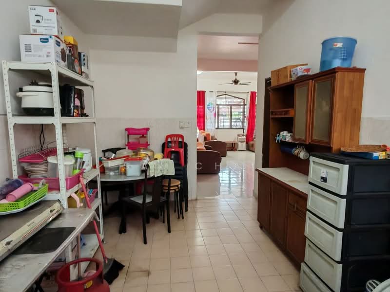 Rumah Teres 2-Tingkat untuk Dijual di Bandar Putra (Kulai) - Sam Chai - Kitchen - PropertyGuru.com.my