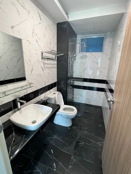 Kondominium untuk Disewa di QuayWest Residence - Louis Chuah - Bathroom - PropertyGuru.com.my