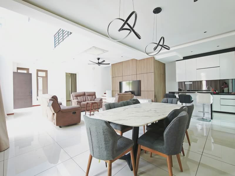 Semi-Detached House for Rent in Senibong Cove (Masai) - Stella Chia - Living Room - PropertyGuru.com.my
