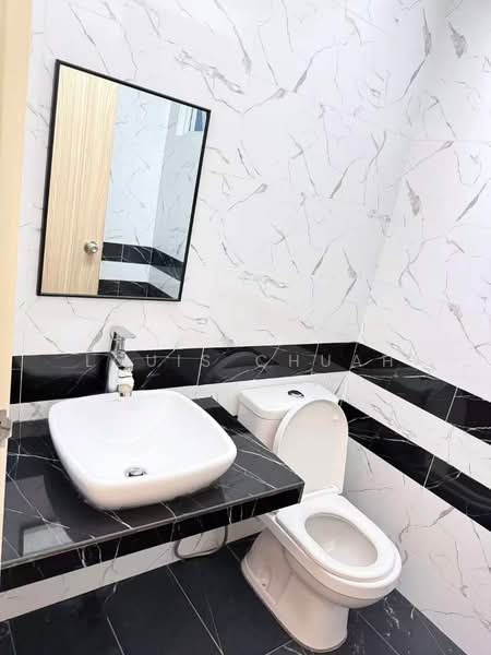 Kondominium untuk Disewa di QuayWest Residence - Louis Chuah - Bathroom - PropertyGuru.com.my
