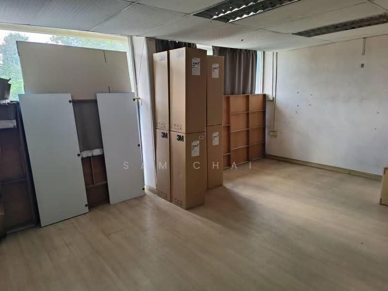 Shop / Office for Rent in Taman Johor Jaya (Johor Bahru) - Sam Chai - Interior - PropertyGuru.com.my