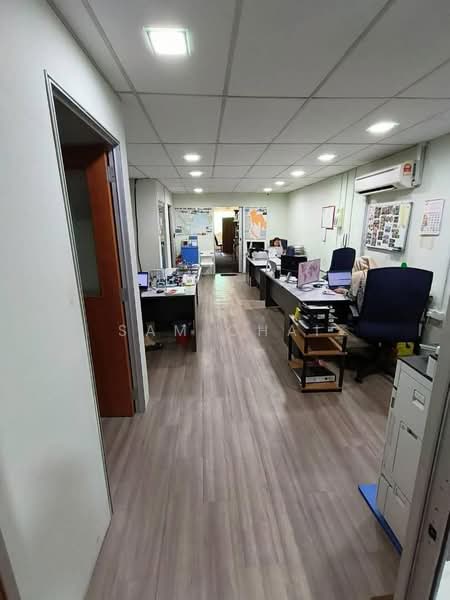 Shop / Office for Rent in Taman Johor Jaya (Johor Bahru) - Sam Chai - Interior - PropertyGuru.com.my