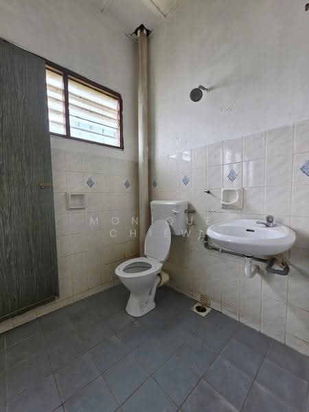 2-storey Terraced House for Sale in Rawang Perdana 1 (Rawang) - Monique Chiew - Bathroom - PropertyGuru.com.my