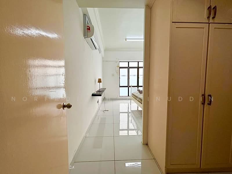 Kondominium untuk Dijual di Sri Alam Condominium - NORFADILAH ZAINUDDIN - Corridor - PropertyGuru.com.my