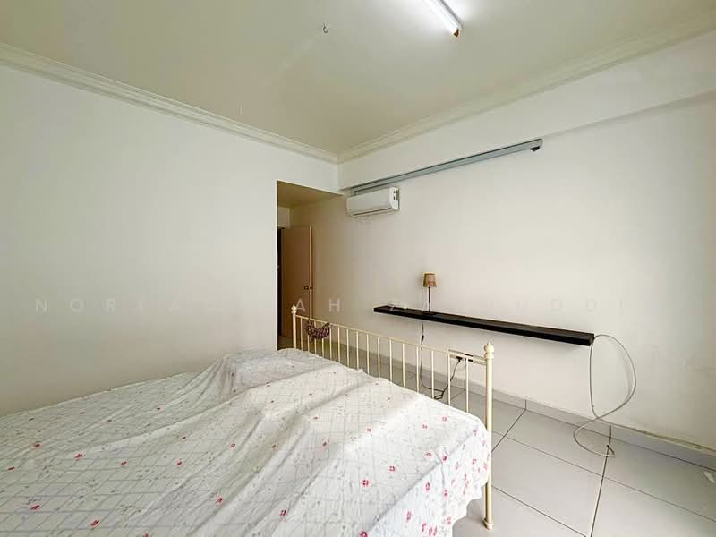 Kondominium untuk Dijual di Sri Alam Condominium - NORFADILAH ZAINUDDIN - Bedroom - PropertyGuru.com.my