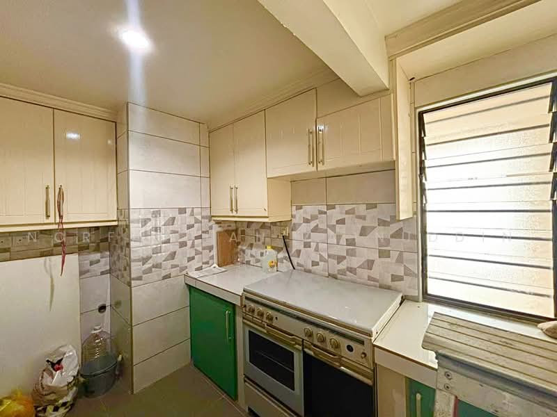 Kondominium untuk Dijual di Sri Alam Condominium - NORFADILAH ZAINUDDIN - Kitchen - PropertyGuru.com.my