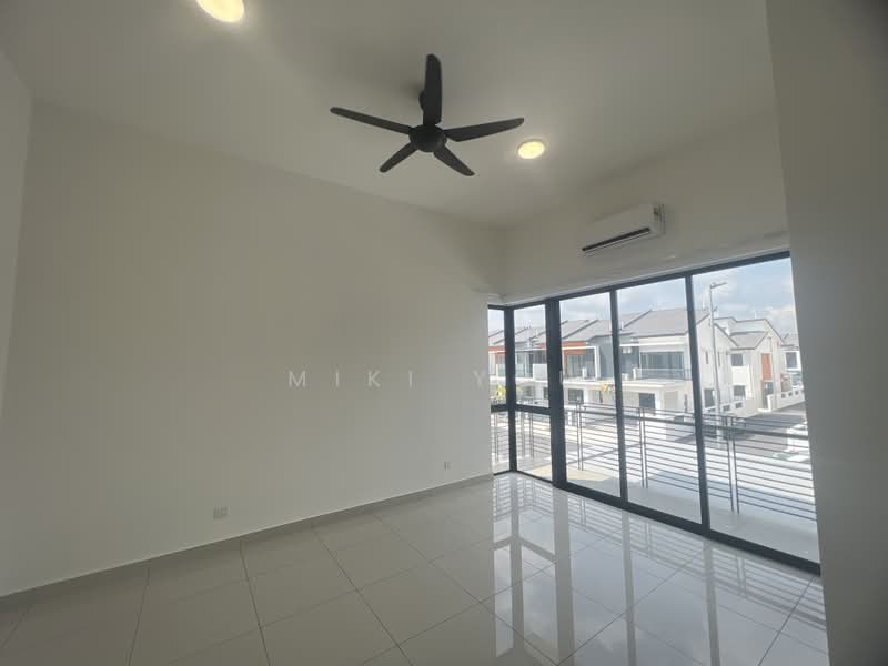 2-storey Terraced House for Rent in Telok Panglima Garang (Selangor) - Miki You - Living Room - PropertyGuru.com.my