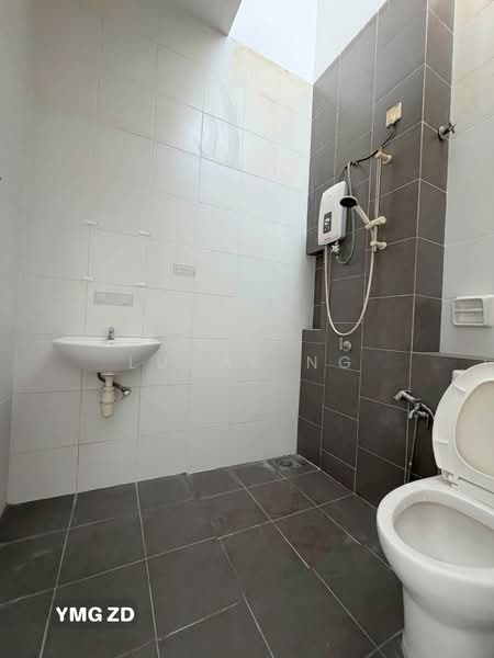 2-storey Terraced House for Sale in Setia Alam (Selangor) - Lucas Ng - Bathroom - PropertyGuru.com.my