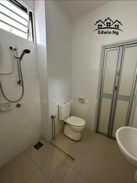2-storey Terraced House for Sale in Taman Sri Genting (Balik Pulau) - Edwin Ng - Bathroom - PropertyGuru.com.my