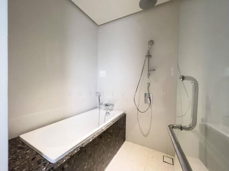 Service Residence for Rent at Oxford Residences @ Pavilion Embassy - Gudrotullah Ikhwan - Bathroom - PropertyGuru.com.my