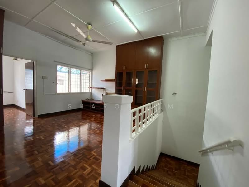 2-storey Terraced House for Sale in Usj 9 (Subang Jaya) - Sharon Lim - Living Room - PropertyGuru.com.my
