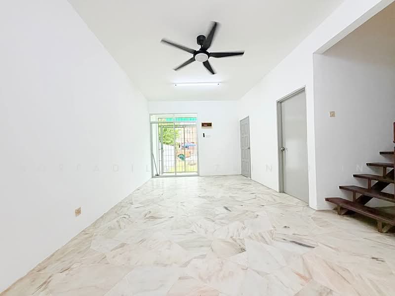 2-storey Terraced House for Sale in Usj 1 (Subang Jaya) - NORFADILAH ZAINUDDIN - Living Room - PropertyGuru.com.my