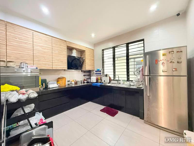 2-storey Terraced House for Sale in Setia Damai (Setia Alam) - Lucas Ng - Kitchen - PropertyGuru.com.my