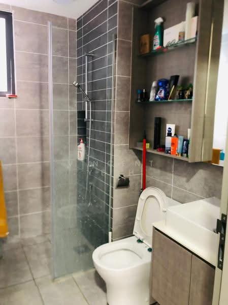 Service Residence for Sale at Millerz Square Serviced Residence - Vincent Yeoh - Bathroom - PropertyGuru.com.my