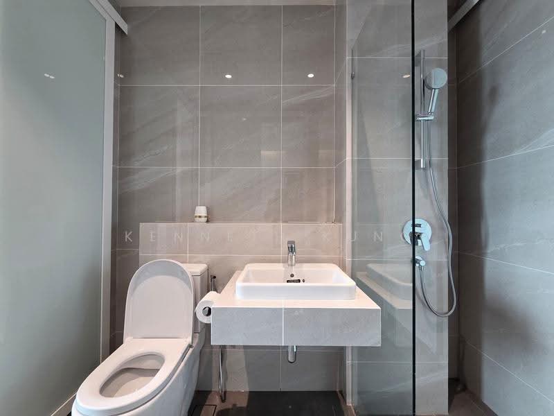 Kondominium untuk Dijual di Codrington Residence - Kenneth Kung - Bathroom - PropertyGuru.com.my
