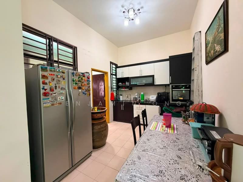 Semi-Detached House for Sale in Taman Nusa Idaman (Iskandar Puteri (Nusajaya)) - Benjamin Ong - Kitchen - PropertyGuru.com.my