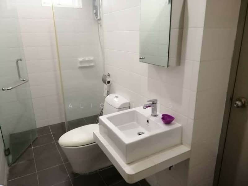 Kediaman Servis untuk Disewa di Vue Residences - Alice Tong - Bathroom - PropertyGuru.com.my