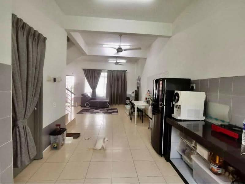 2-storey Terraced House for Sale in Shah Alam (Selangor) - Shiqin Saidin - Living Room - PropertyGuru.com.my