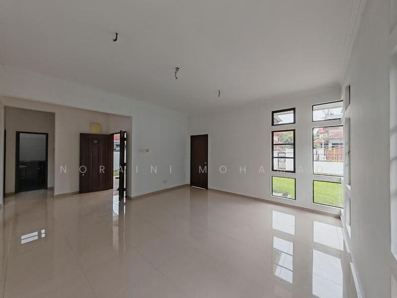 Bungalow House for Sale in Taman Astana Indah (Bangi) - Noraini Mohamad - Living Room - PropertyGuru.com.my