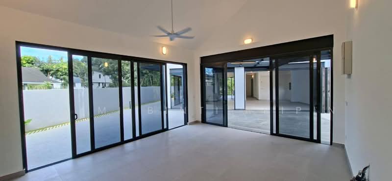 Bungalow House untuk Dijual di Seksyen U9 (Shah Alam) - Salmi Binti Aripin - Living Room - PropertyGuru.com.my