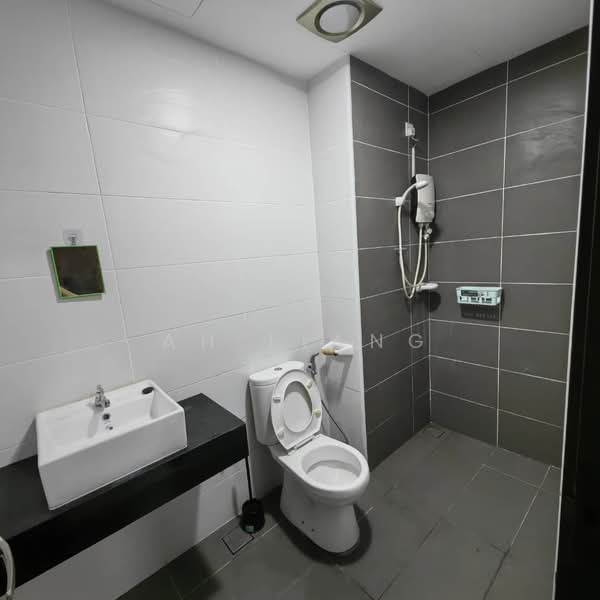 Kediaman Servis untuk Disewa di KSL Residence @ Daya - Ah Liang - Bathroom - PropertyGuru.com.my