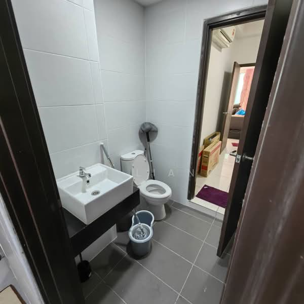Kediaman Servis untuk Disewa di KSL Residence @ Daya - Ah Liang - Bathroom - PropertyGuru.com.my