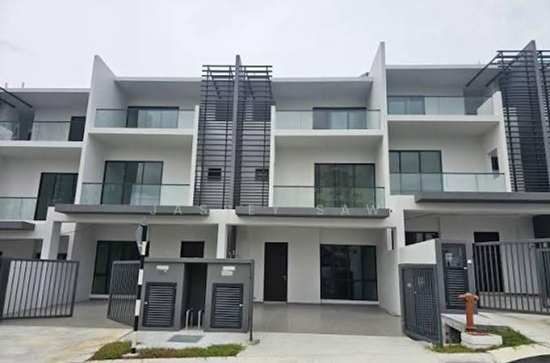 Rumah Teres 3-Tingkat untuk Dijual di Batu 9 (Cheras) - Jassey Saw - Exterior - PropertyGuru.com.my