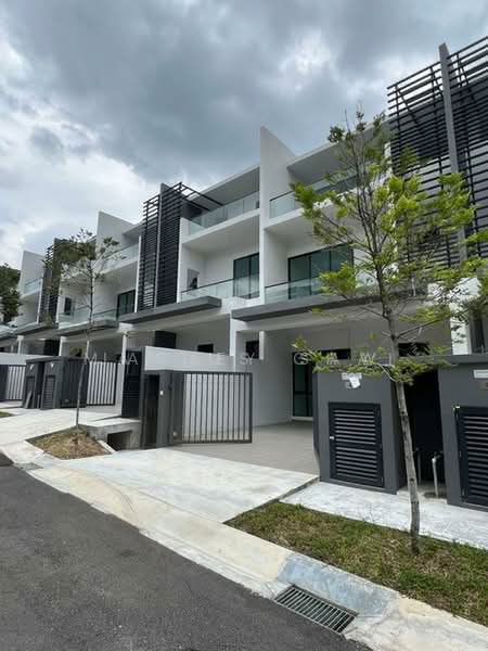 Rumah Teres 3-Tingkat untuk Dijual di Batu 9 (Cheras) - Jassey Saw - Exterior - PropertyGuru.com.my