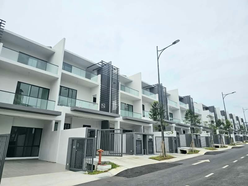 Rumah Teres 3-Tingkat untuk Dijual di Batu 9 (Cheras) - Jassey Saw - Exterior - PropertyGuru.com.my