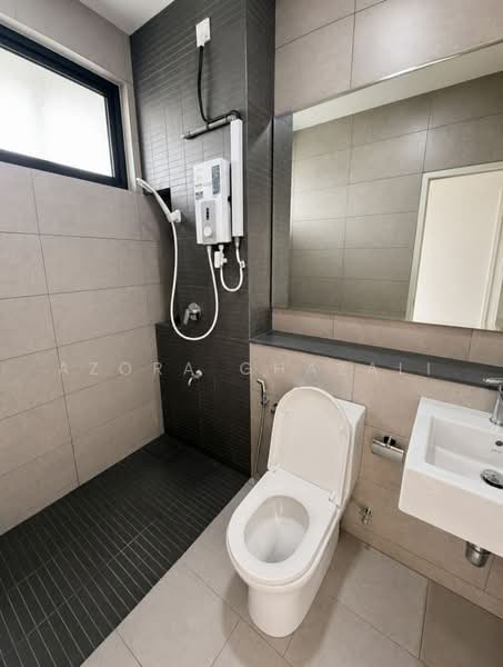 Terraced House for Rent in Sungai Buloh (Selangor) - Azora Ghazali - Bathroom - PropertyGuru.com.my