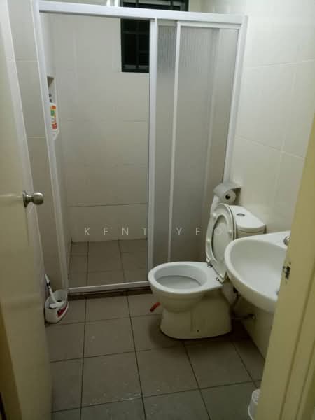 Service Residence for Sale at OUG Parklane - Kent Yeo - Bathroom - PropertyGuru.com.my