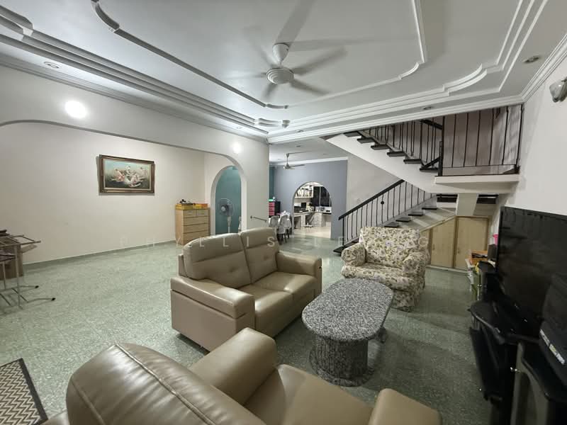 2-storey Terraced House for Sale in Petaling Jaya (Selangor) - Phyllis Leong - Living Room - PropertyGuru.com.my