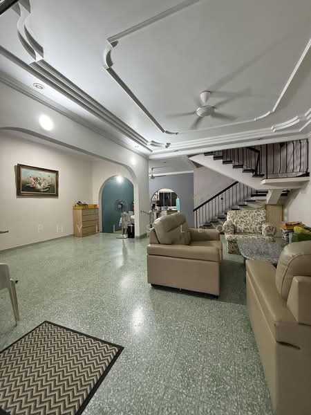 2-storey Terraced House for Sale in Petaling Jaya (Selangor) - Phyllis Leong - Living Room - PropertyGuru.com.my
