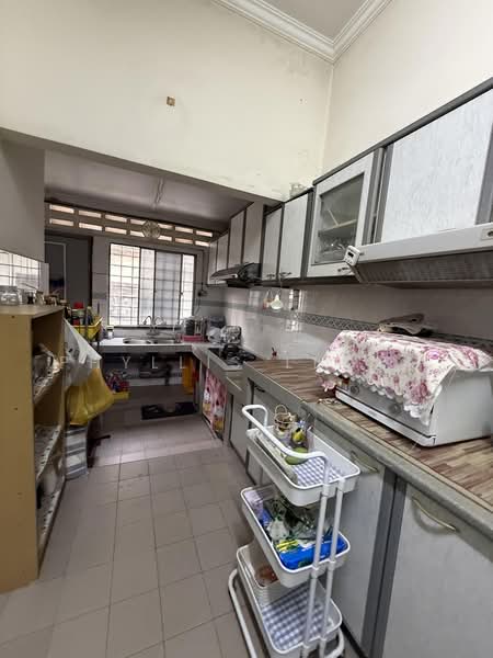 2-storey Terraced House for Sale in Petaling Jaya (Selangor) - Phyllis Leong - Kitchen - PropertyGuru.com.my