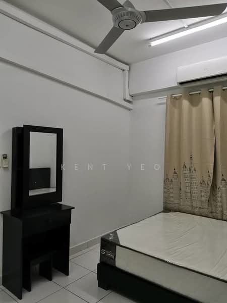 Pangsapuri untuk Dijual di Jalil Damai Apartments - Kent Yeo - Bedroom - PropertyGuru.com.my